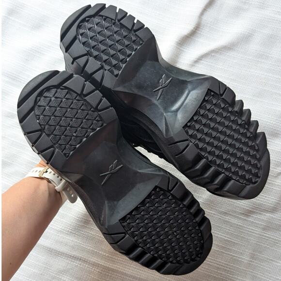 Reebok Club C Cardi B v2 Black Leather/Suede Sneakers, size 7.5 - Picture 4 of 6